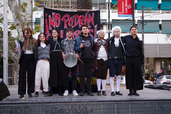 imgi_4_como-un-burrito-de-troya-2